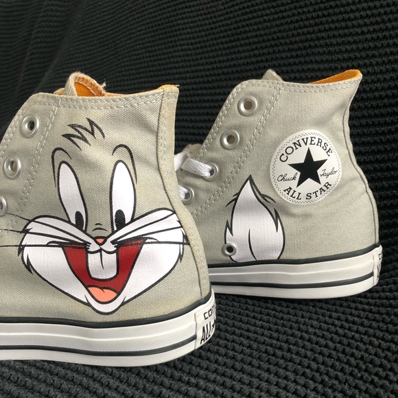 Converse Shoes - Looney Tunes x Chuck Taylor All Star Hi 'Bugs Bunny' Wmn’s Sz 7.5 EUC like new